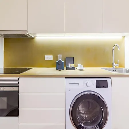 Charming 1-bedroom In Διαμέρισμα *