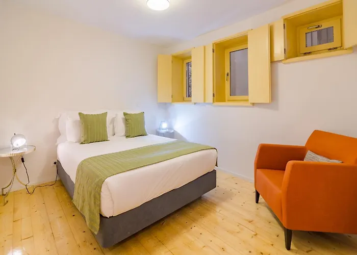 Charming 1-bedroom In Porto